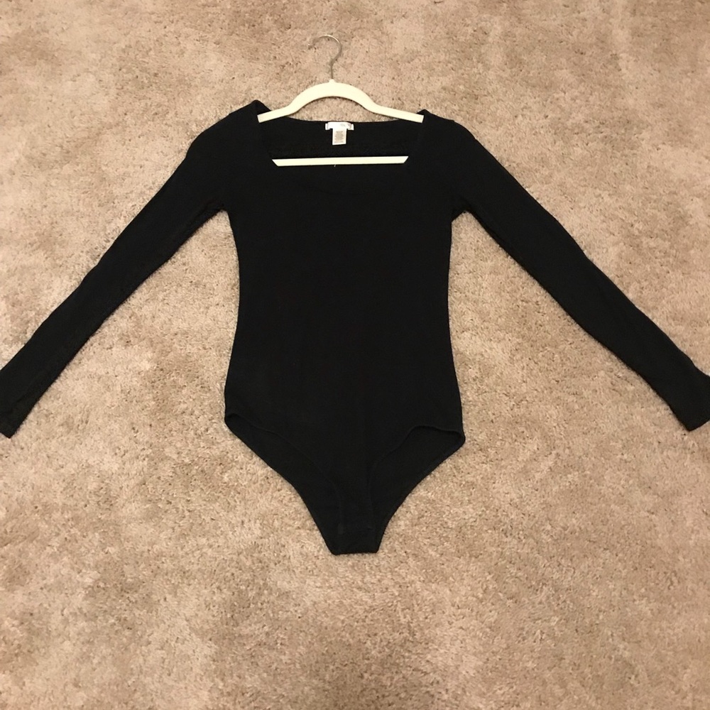 🖤LONG SLEEVE BLACK BODYSUIT🖤
